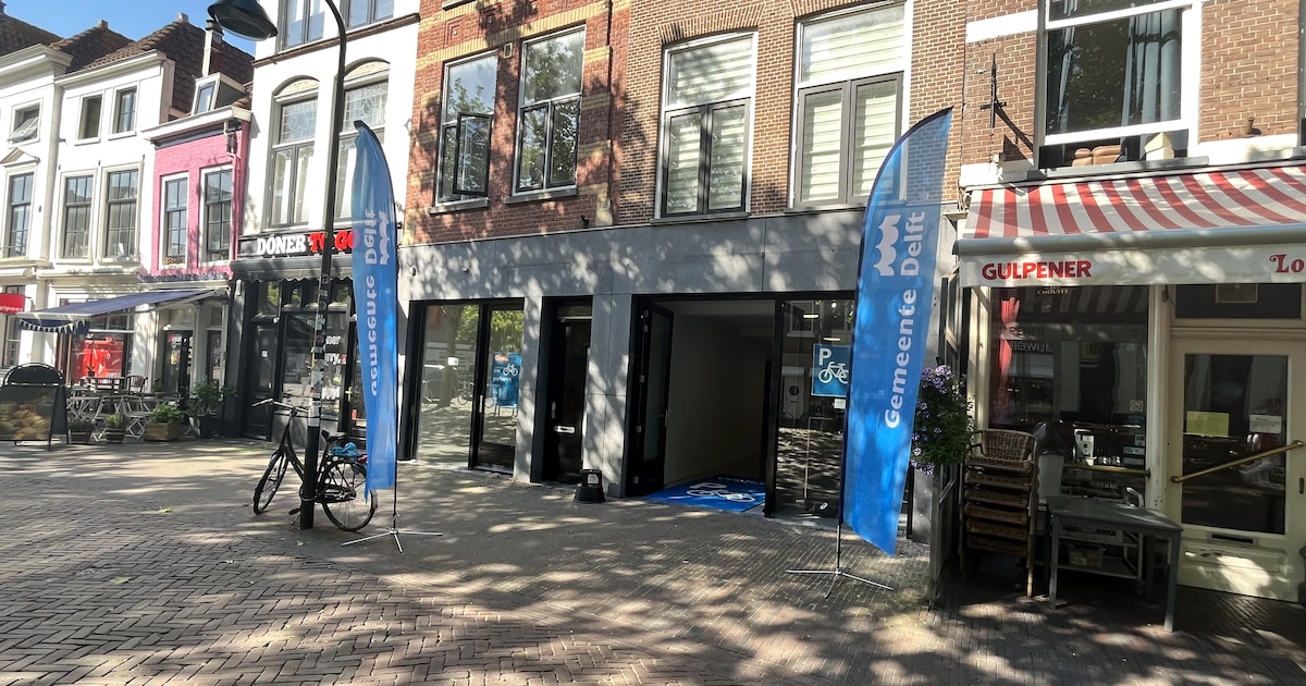 Handig voor fietsers: nieuwe stalling geopend aan de Brabantse Turfmarkt