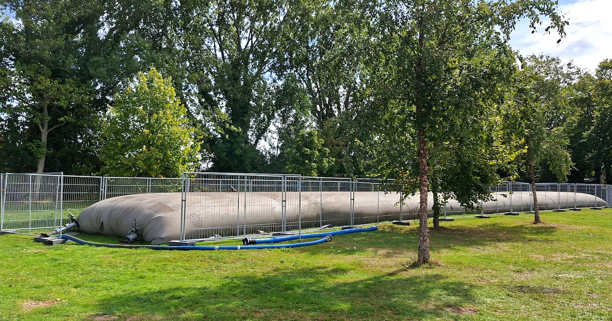 Aha! Hiervoor is die enorme grijze zak bij het Agnetapark